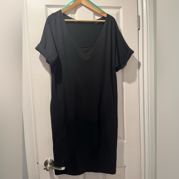 Encircled Everyday TShirt Dress. (WITH pockets) - Picture 3 of 5